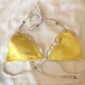 Adorable Vitamin A yellow ruffle top Medium